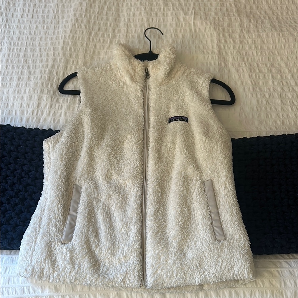 Patagonia White Fleece Vest Cozy Layer